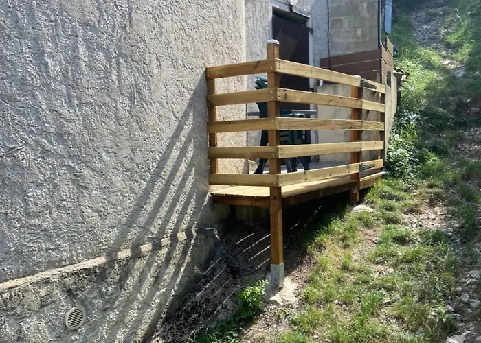 La Dent Du Loup A La Campagne, Proche De Grenoble